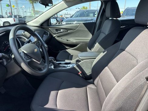 Used 2025 Chevrolet Malibu LT image 15