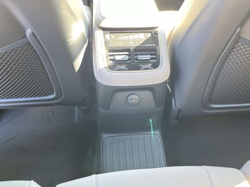 New 2026 Volvo XC90 T8 Plus AWD/4WD image 17