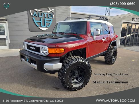 Used 2009 Toyota FJ Cruiser Sport Utility 2D image 1