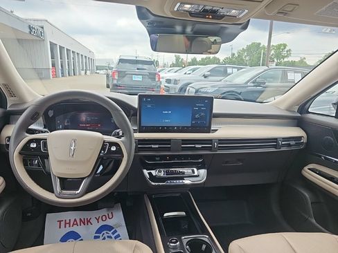 Certified 2024 Lincoln Corsair AWD w/ Equipment Group 101A image 13