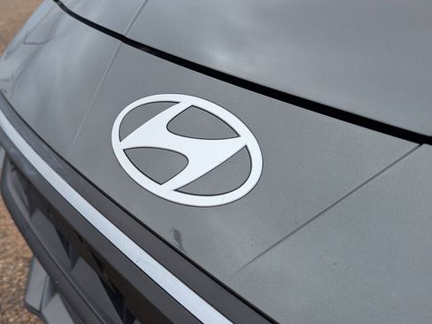 Used 2024 Hyundai Elantra SEL image 26