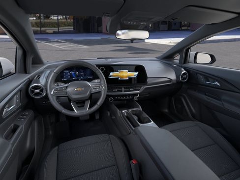 New 2026 Chevrolet Equinox EV LT image 39