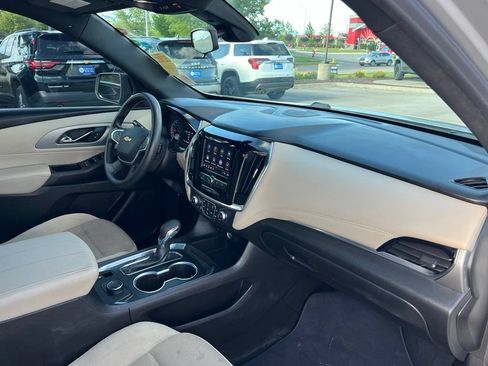 Used 2022 Chevrolet Traverse LS AWD/4WD image 28