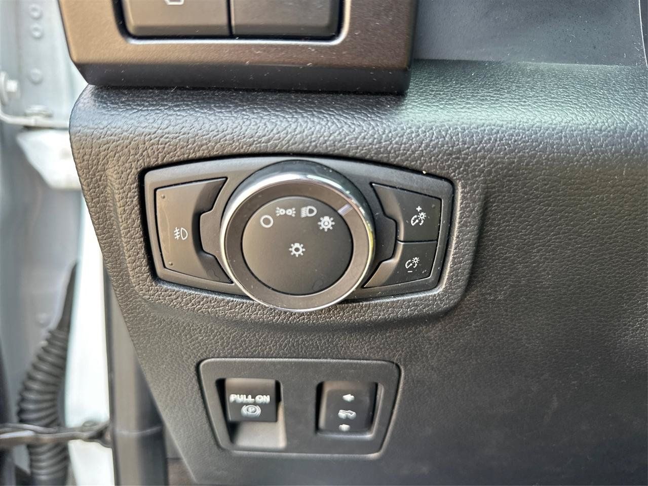 Used 2020 Ford Expedition Limited AWD/4WD image 19