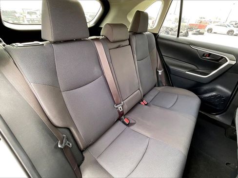 Used 2019 Toyota RAV4 LE image 22