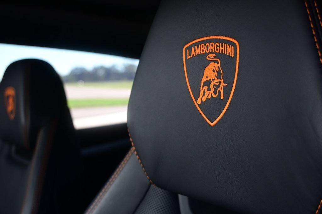 Used 2020 Lamborghini Urus AWD/4WD image 30