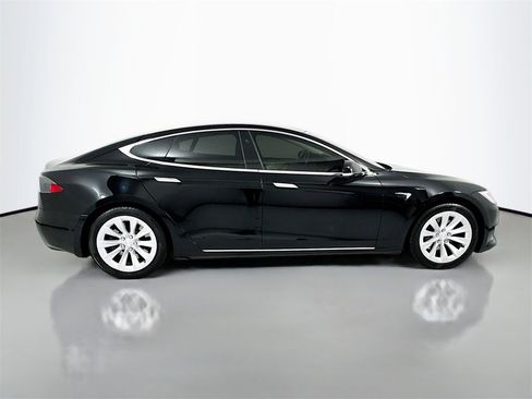 Used 2018 Tesla Model S 75D image 9