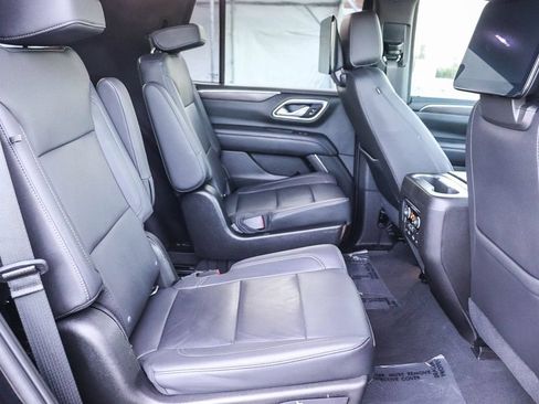 Used 2021 Chevrolet Tahoe Z71 w/ Z71 Signature Package AWD/4WD image 19