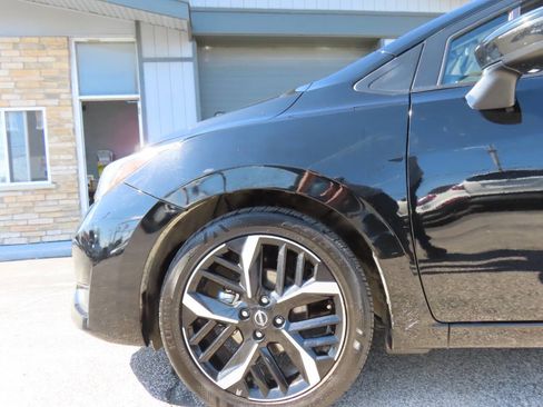 Used 2024 Nissan Versa SR FWD image 31