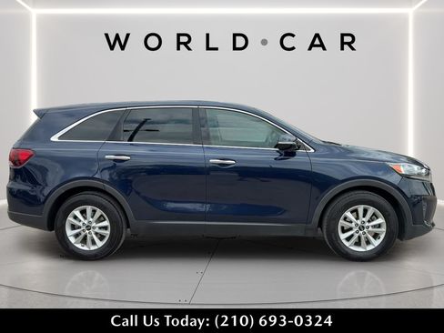 Used 2019 Kia Sorento FWD V6 image 8