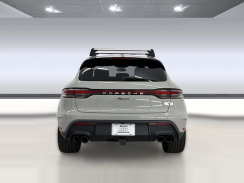 Used 2024 Porsche Macan AWD/4WD image 10