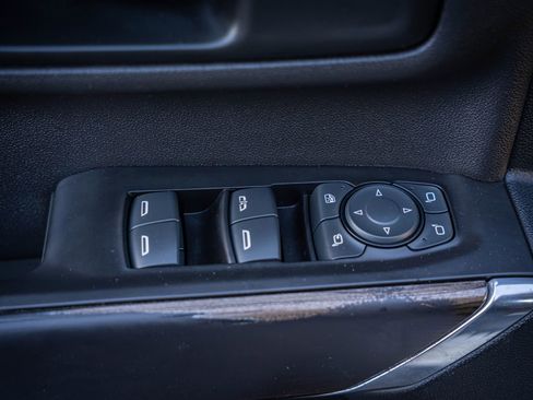 Used 2023 Chevrolet Silverado 2500 LT w/ Convenience Package image 16