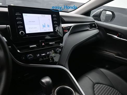 Used 2023 Toyota Camry SE FWD image 11