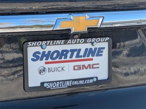 Used 2023 Chevrolet Traverse LT image 36