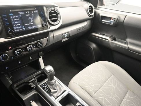 Used 2017 Toyota Tacoma TRD Off-Road w/ Tow Package (A/T) image 29