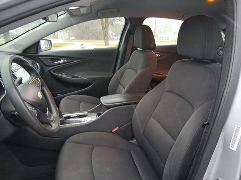 Used 2020 Chevrolet Malibu LT image 13