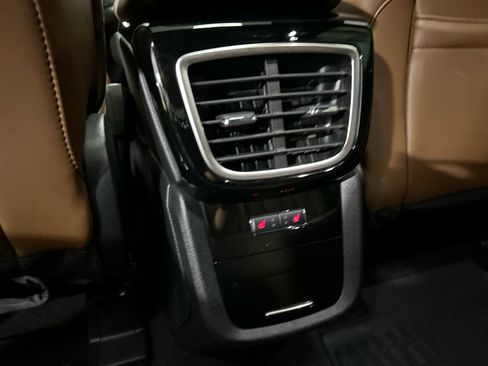Used 2023 Lincoln Nautilus Reserve AWD/4WD image 23