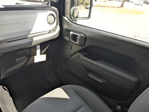 New 2026 Jeep Wrangler Unlimited Sport image 15