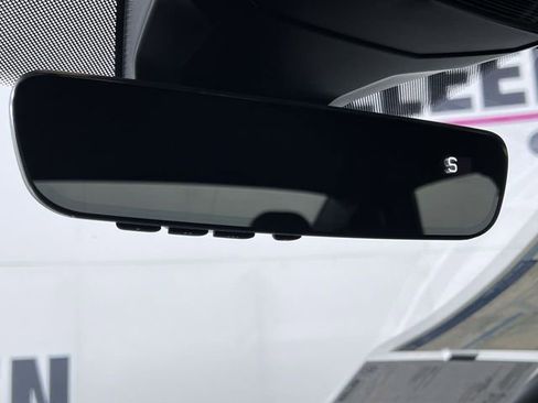 New 2025 Volkswagen Jetta SE image 32