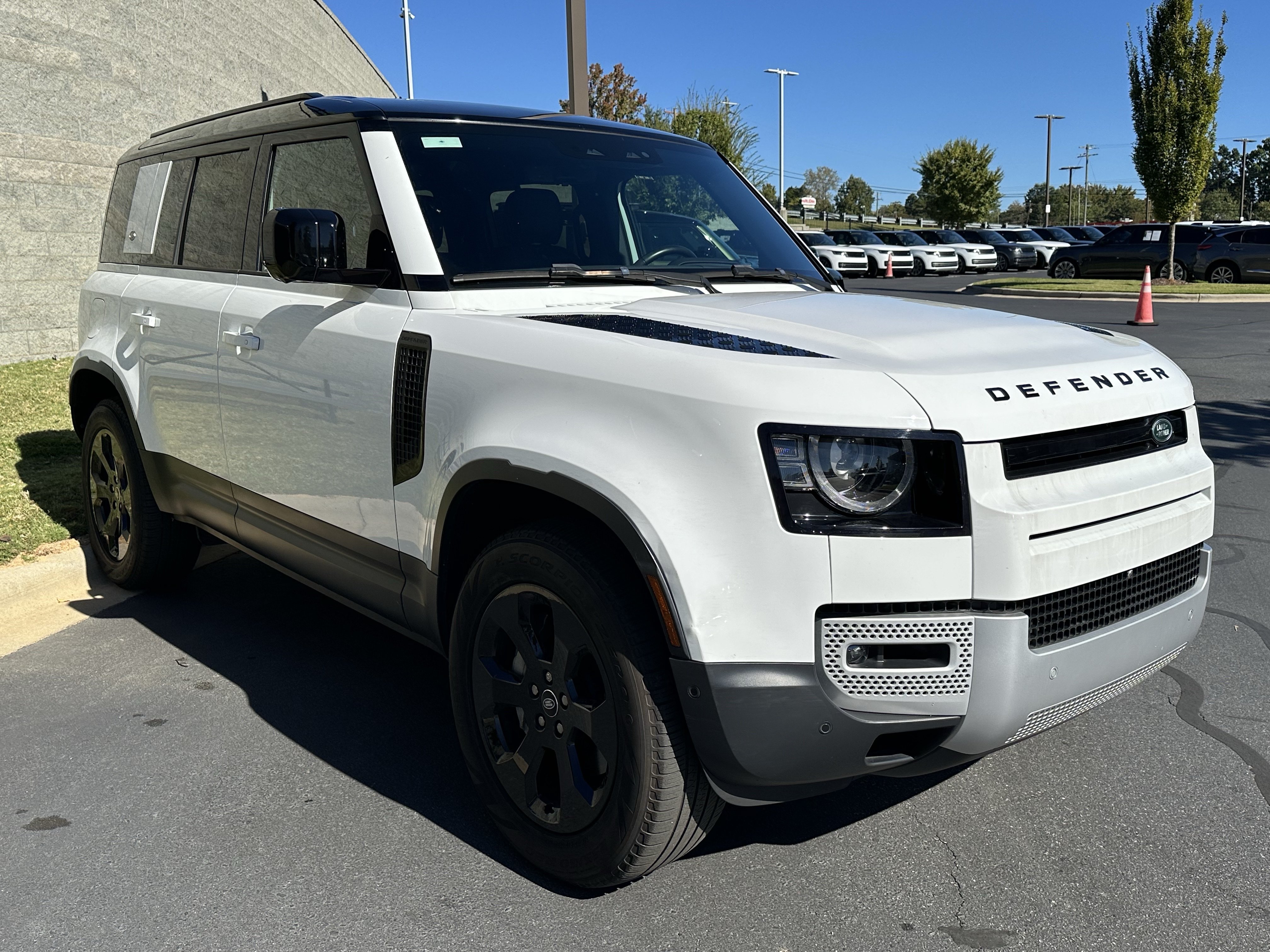 Used 2024 Land Rover Defender 110 S AWD/4WD image 9