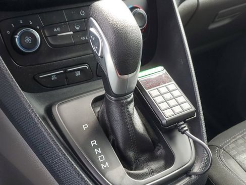 Certified 2023 Ford Transit Connect XLT image 32