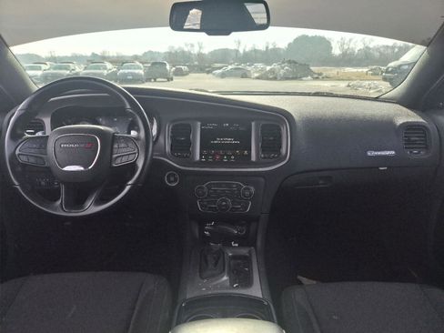 Used 2022 Dodge Charger SXT w/ Blacktop Package image 19