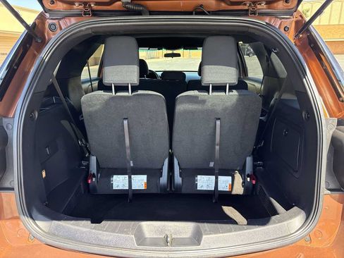 Used 2017 Ford Explorer XLT AWD/4WD image 25