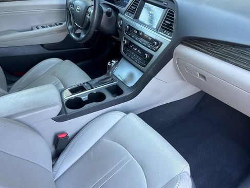 Used 2016 Hyundai Sonata Limited FWD image 19