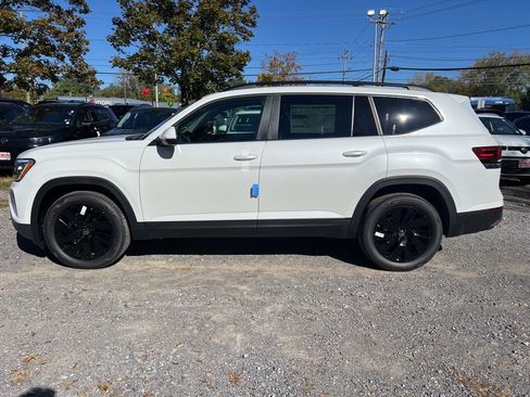 New 2026 Volkswagen Atlas SE image 16