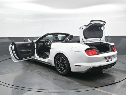 Used 2018 Ford Mustang GT Premium RWD image 50
