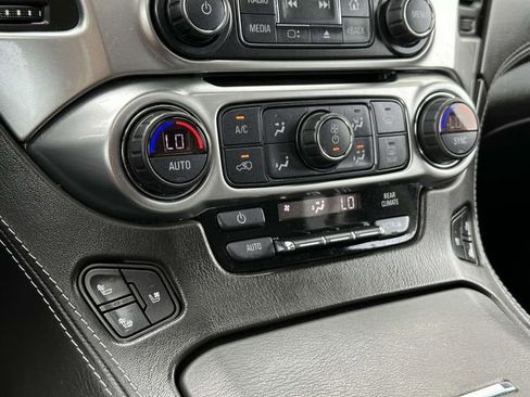 Used 2020 Chevrolet Suburban Premier image 16