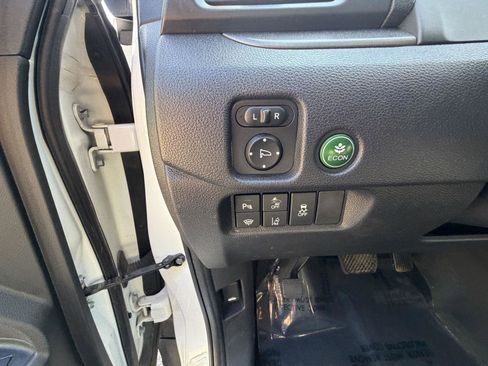 Used 2020 Honda Pilot Black Edition image 11