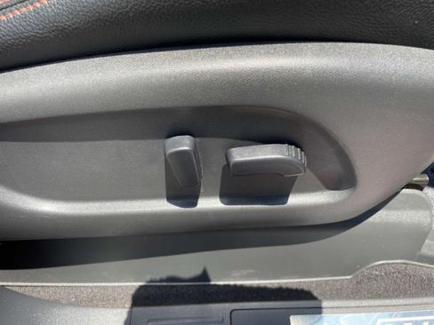 Used 2021 Nissan Titan PRO-4X w/ Pro-4x Convenience Package AWD/4WD image 20