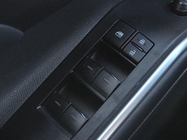 Certified 2026 Toyota Highlander XLE AWD/4WD image 28
