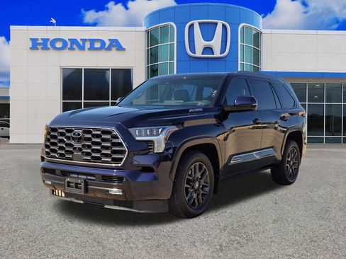 Used 2025 Toyota Sequoia Platinum AWD/4WD image 7