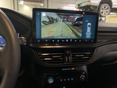 Used 2023 Ford Explorer Limited w/ Equipment Group 301A image 13