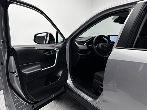 Used 2025 Toyota RAV4 LE FWD image 16