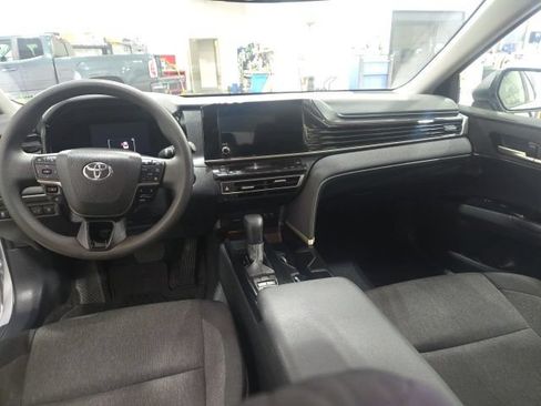 Used 2025 Toyota Camry LE FWD image 21