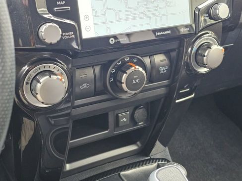 Used 2021 Toyota 4Runner TRD Off-Road image 27