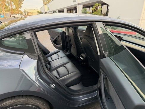 Used 2023 Tesla Model 3 Standard Range image 14