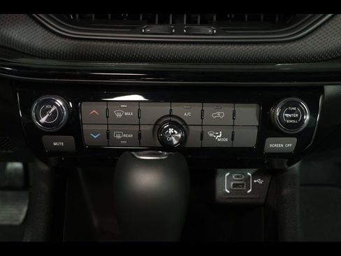 New 2026 Jeep Compass Latitude image 15