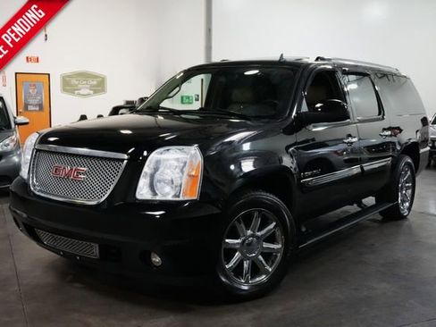 Used 2008 GMC Yukon XL Denali AWD/4WD image 1
