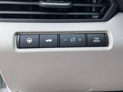 Used 2025 Nissan Altima 2.5 SL FWD image 21