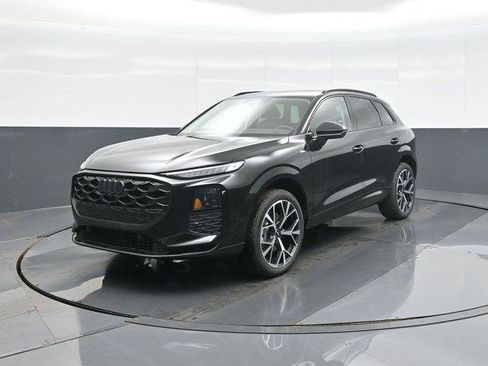 New 2026 Audi Q3 quattro 2.0T AWD/4WD image 3