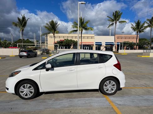 Used 2017 Nissan Versa Note S Plus image 2