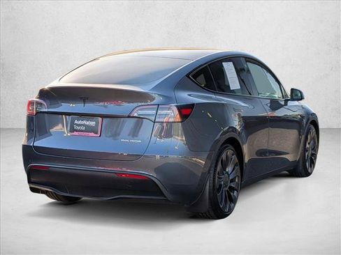 Used 2022 Tesla Model Y Performance image 5