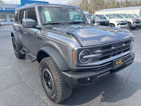 Used 2023 Ford Bronco Outer Banks w/ Sasquatch Package image 2