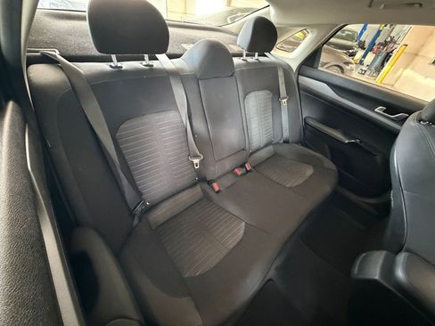 Used 2025 Kia K5 LXS image 32