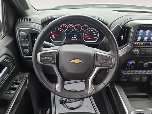 Used 2021 Chevrolet Silverado 1500 LTZ AWD/4WD image 12
