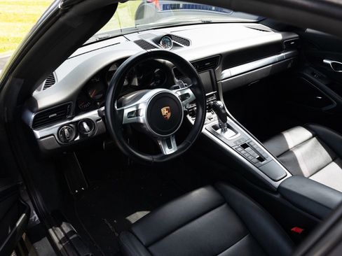 Used 2015 Porsche 911 Targa 4 AWD/4WD image 4